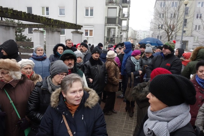 Wyższy czynsz na Olechowie i Janowie. Mieszkańcy protestują przeciw podwyżce [ZDJĘCIA]