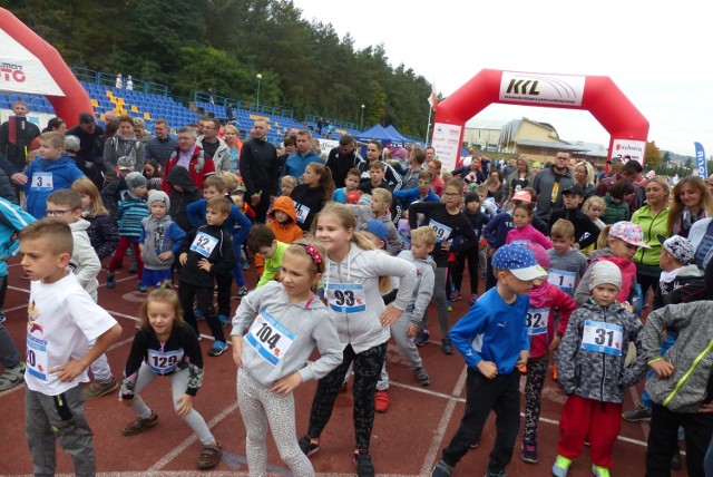 200 dzieci rywalizowało na stadionie lekkoatletycznym przed VII Kielecką Dychą.