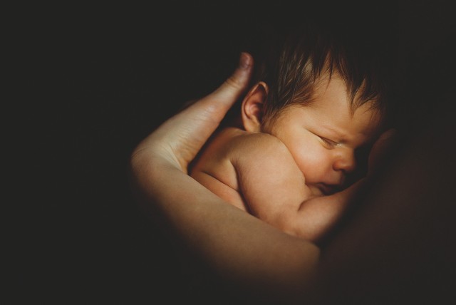 Śpiące dzieci są urocze - mówi Magdalena Niemyjska. Ale przyznaje, że dużo częściej fotografuje je w ruchu.