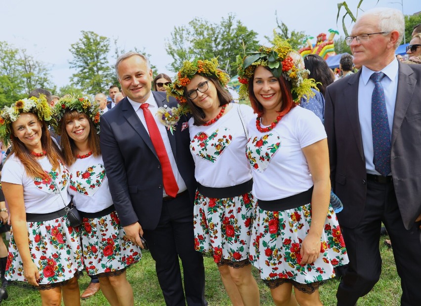 Dożynki powiatowe w Łękach Szlacheckich 2022 - nagrody w konkursie wieńców dożynkowych ZDJĘCIA