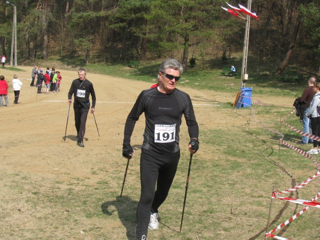 Mirosław Anaczkowski to znakomity przykład dla wszystkich, którzy chcieliby spróbować swoich sił w marszu nordic walking