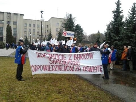 Manifestacja nauczycieli w Chełmie (ZDJĘCIA)