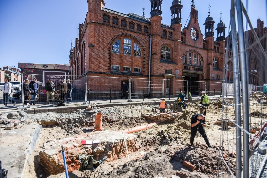 Odkrycie archeologiczne przy hali targowej w Gdansku....