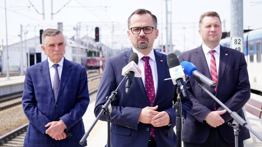 Wiceminister infrastruktury Marcin Horała: Polska kolej dorówna francuskiej