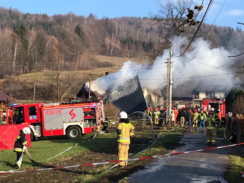 Potężna eksplozja w Ustroniu - AKTUALIZACJA. Zawalił się dom jednorodzinny. Są ofiary