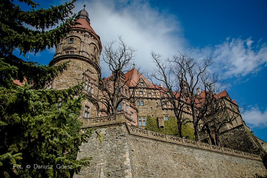 Polecamy na weekend! Wiosenny spacer tarasami zamku Książ (ZDJĘCIA)