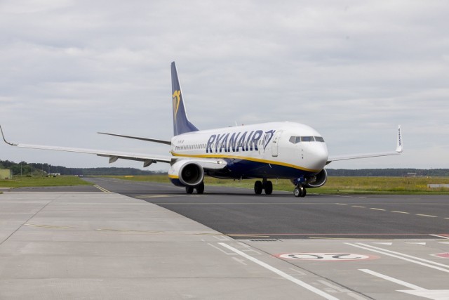 Irlandzkie linie lotnicze Ryanair mocno sprzeciwiają się praktykom biur podróży, które nie zamierzają zwracać pieniędzy za wykupione wcześniej bilety