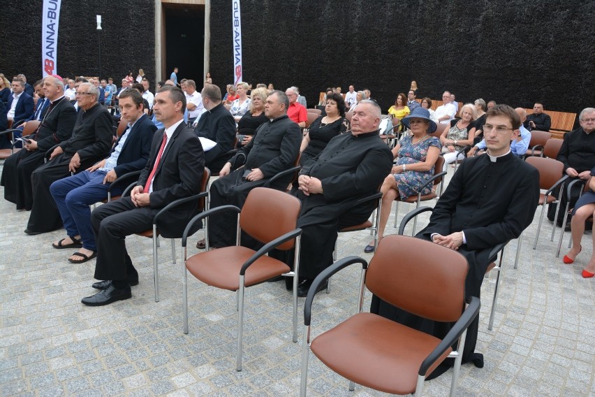 Otwarcie tężni solankowej w Busku-Zdroju. To turystyczna perełka regionu [ZDJĘCIA, WIDEO]