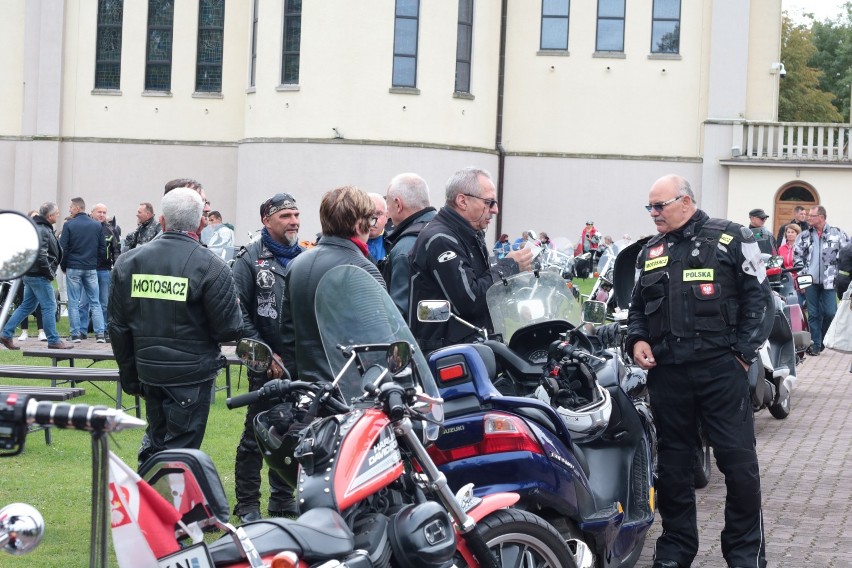 Motocykliści z regionu zjechali do Dębowca na zakończenie sezonu [ZDJĘCIA]