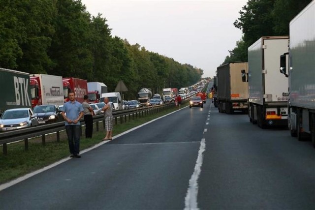 Kolizja na DK1 w Romanowie. Zablokowana jest nitka na Warszawę