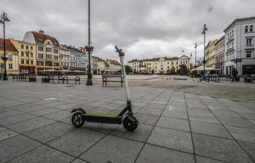 Centrum Bydgoszczy świeciło pustkami w weekend. Mieszkańcy...