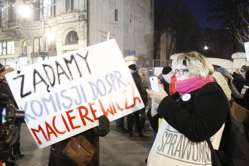 13 grudnia w Łodzi. Protest na Piotrkowskiej