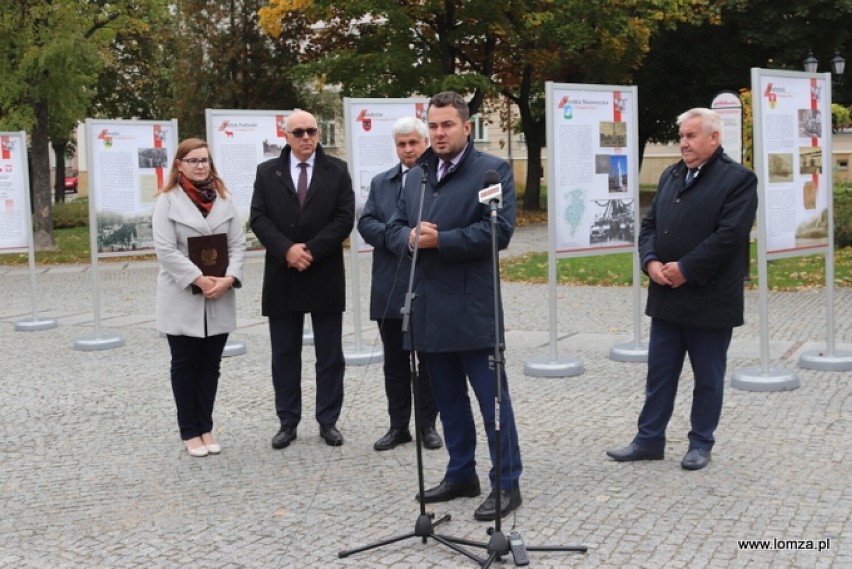 „Wiele dróg - jeden cel. Ku Niepodległej" - otwarcie wystawy w Łomży