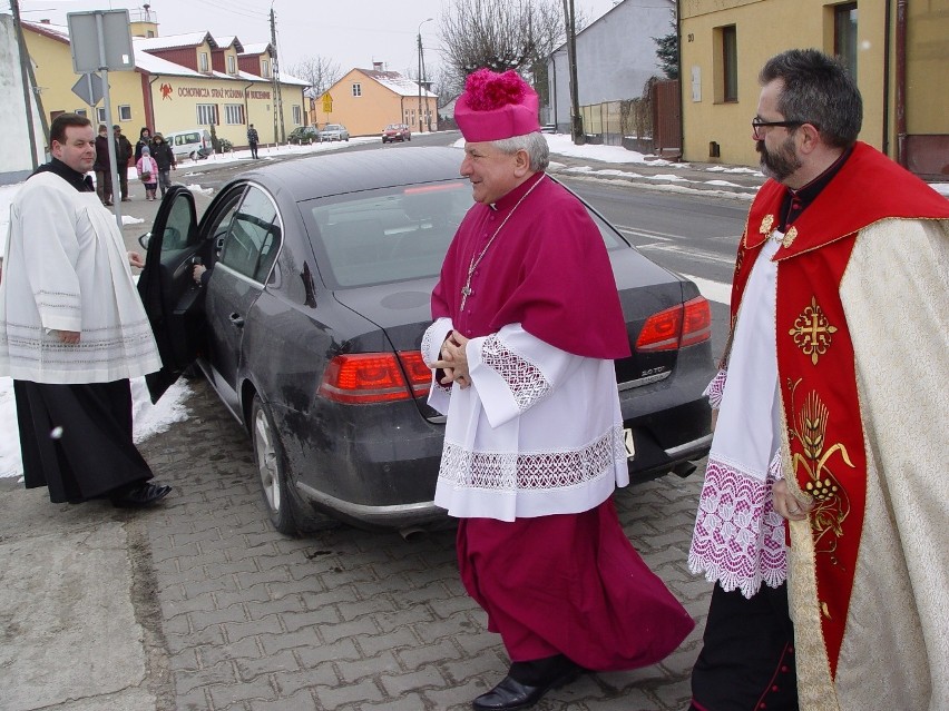 Biskup kaliski odwiedził Burzenin [Foto]