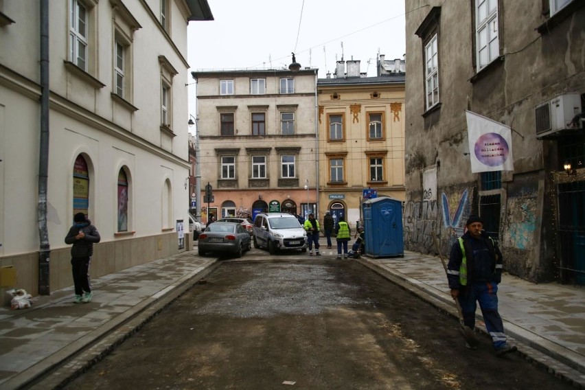 Kraków. Duży remont na ulicy Józefa. Zobacz, jak postępują tam prace [ZDJĘCIA]