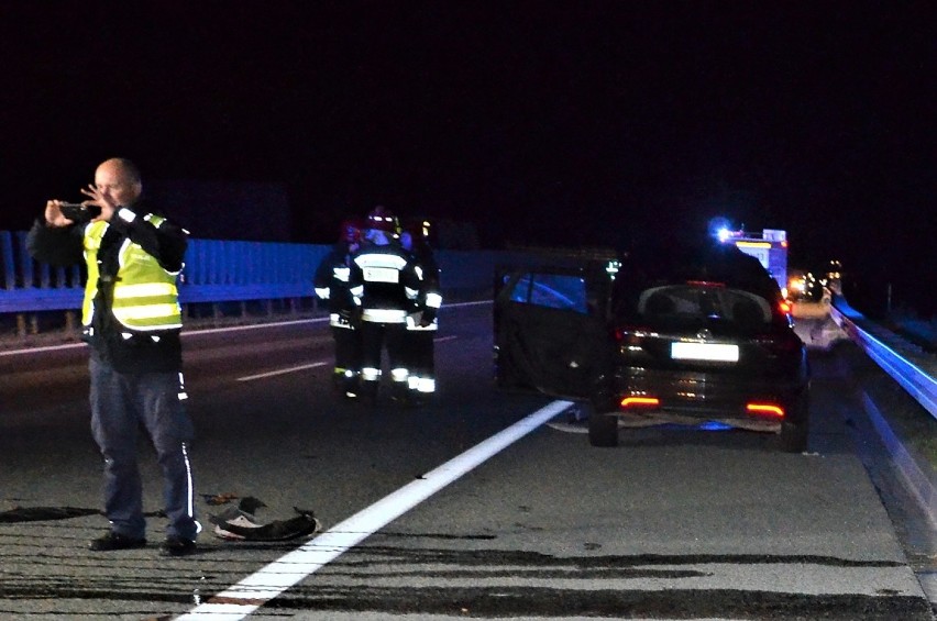 Policja pracowała na miejscu wypadku w Ropuchach niedaleko Pelplina