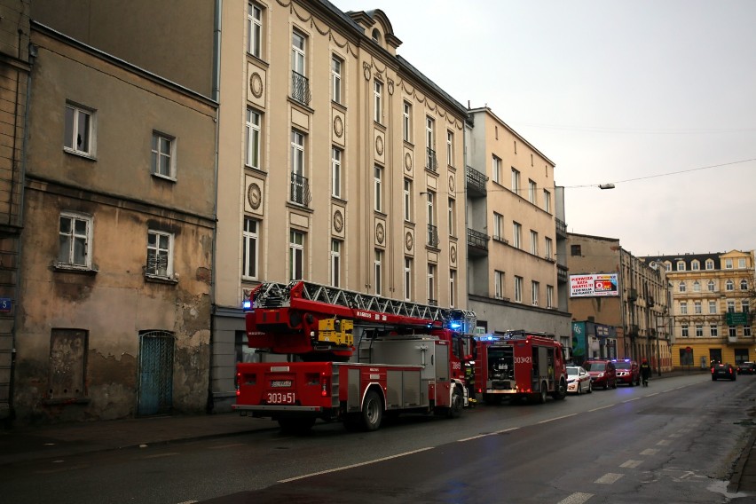 Pożar na Żeromskiego w Łodzi. Mężczyzna zginął w pożarze...