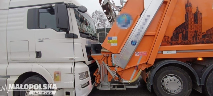 Wypadek na autostradowej obwodnicy Krakowa