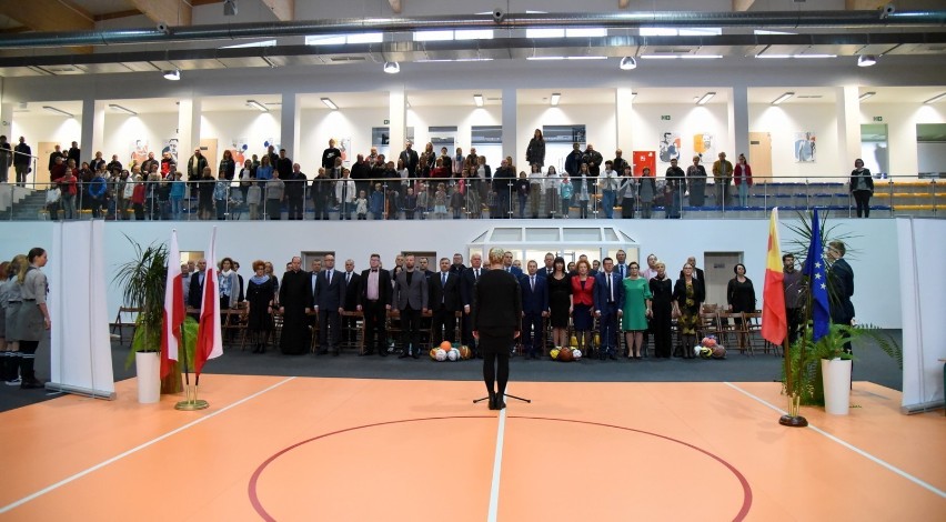 Konferencję zaplanowano w nowej hali sportowej w Pszczewie....