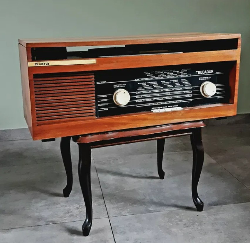 Radiogramofon Trubadur - 200 zł