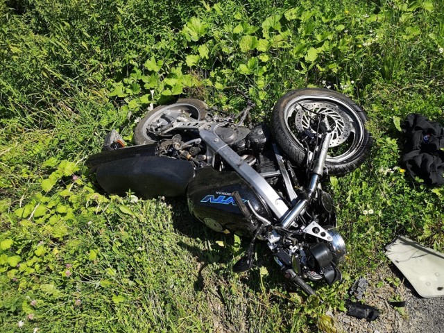 Wypadek w Tuchowie z udziałem motocykla i ciężarówki, 12.08.2023