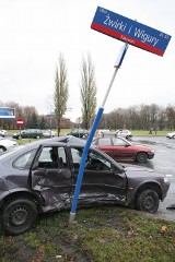 Wypadek na Żwirki i Wigury. Są poszkodowani