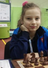 Ewa Barwińska z Kaliskiego Towarzystwa Szachowego wygrała  III Wielkanocny Turniej dla szkół podstawowych w Środzie