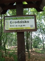 Poznachowice Górne. LKS Grodzisko zaprasza do wejścia na Grodzisko. Już w niedzielę 