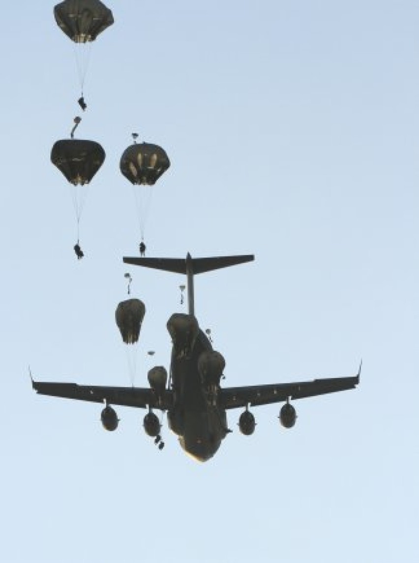 Amerykański desant na Pustyni Błędowskiej [ZDJĘCIA]. Sky Soldiers w Polsce