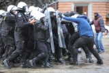 Policjanci kontra manifestanci w Katowicach [ZDJĘCIA]. Ćwiczenia policjantów przed szczytem klimatycznym ONZ