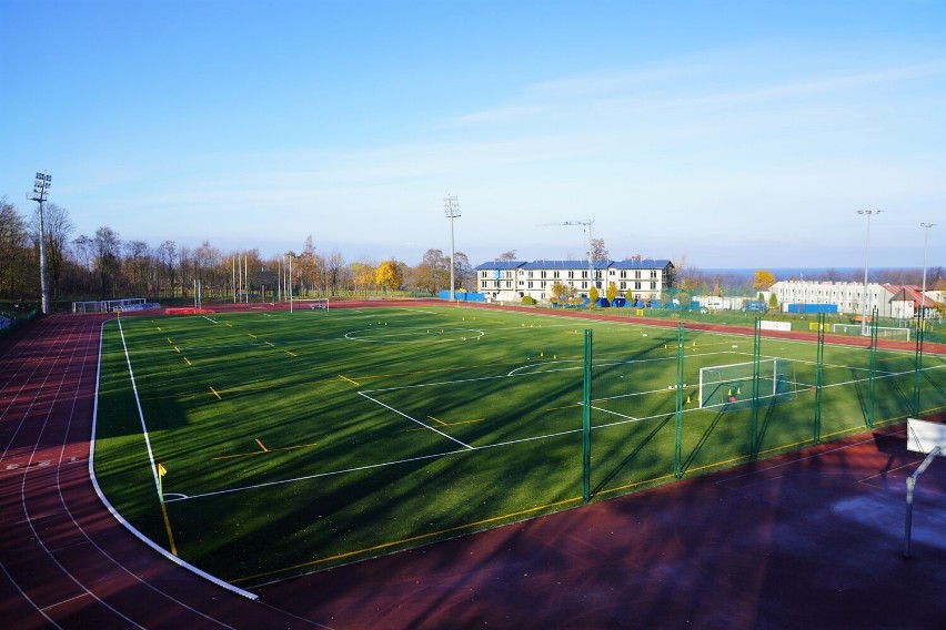 COS OPO Cetniewo we Władysławowie: zakończono remont boiska ze sztuczną nawierzchnią.To nie koniec inwestycji w piłkę nożną