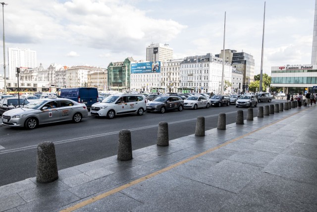 W środę 15 listopada o godzinie 12:30 w Wojewódzkim Sądzie Administracyjnym w Warszawie ul. Pankiewicza 4 rozpocznie się pierwsza rozprawa dotycząca regulacji stawki maksymalnej za przejazd taksówką na terenie stolicy
