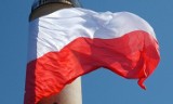 Co z programem "Pod biało - czerwoną"? Gminy wciąż czekają na maszty i flagi