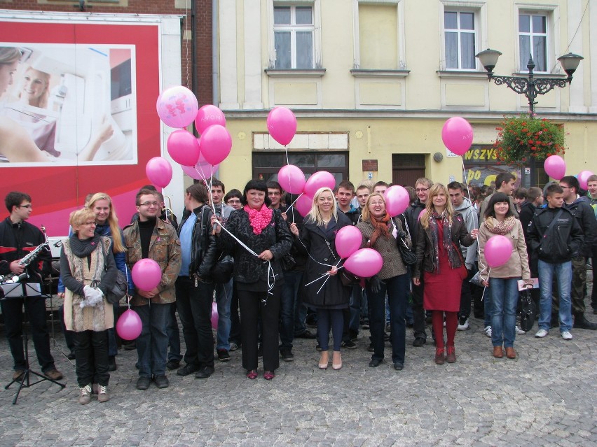 VIII Marsz Różowej Wstążki w Tarnowskich Górach