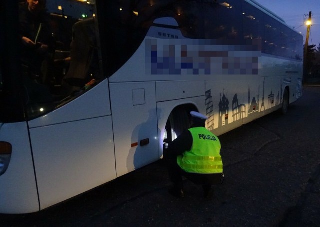W czasie ferii włocławscy policjanci będą kontrolować autokary wożące dzieci na zimowy wypoczynek.