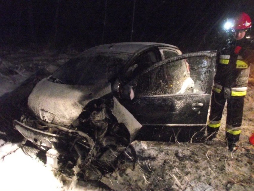 Region: Zima znów zaskoczyła kierowców. Były kolizje, wypadki i nietrzeźwy tirowiec [ZDJĘCIA]