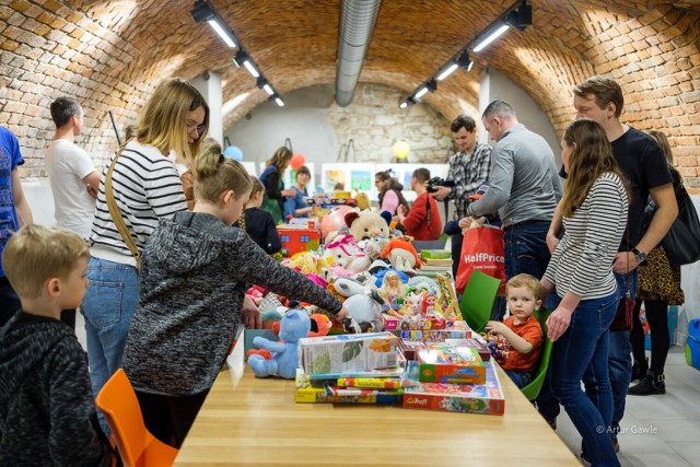 Wielka Wymiana Zabawek miała miejsce w niedzielę w Multimedialnym Centrum Artystycznym przy ul. Wałowej