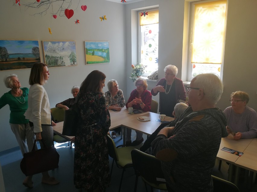 Poseł Marta Kubiak wraz z poseł Joanną Lichocką odwiedziły Dzienny Dom Pobytu Senior - Wigor w Zbąszyniu