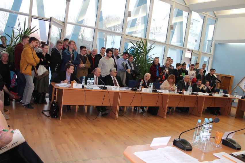 Sesja Rady Miasta w Puławach: Jest decyzja w sprawie nowej hali