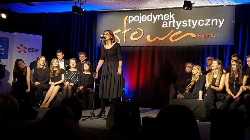 Uczniowie z Miarki wygrali "Pojedynek na słowa" - walczyli poezją