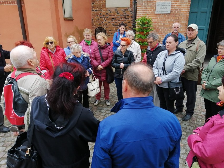 Wycieczka Borowiackiego Towarzystwa Kultury z okazji Nocy w Muzeum [zdjęcia]