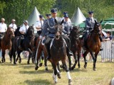 Policjanci na koniach opanowali parkour częstochowskiego Pegaza [ZDJĘCIA]