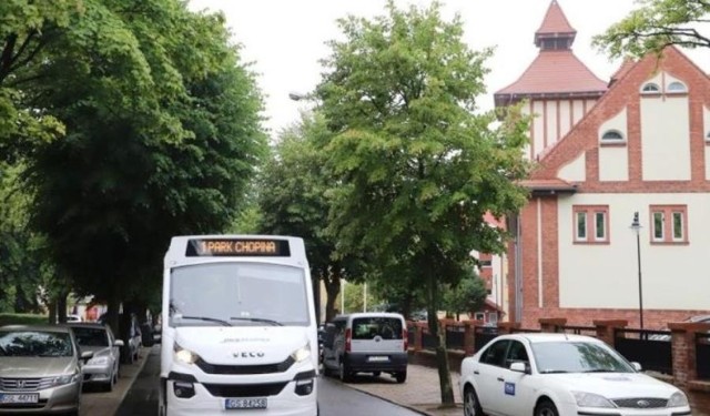 Bezpłatne przejazdy w autobusach linii nr 1 i 2 tylko dla osób posiadających Ustecką Kartę Mieszkańca