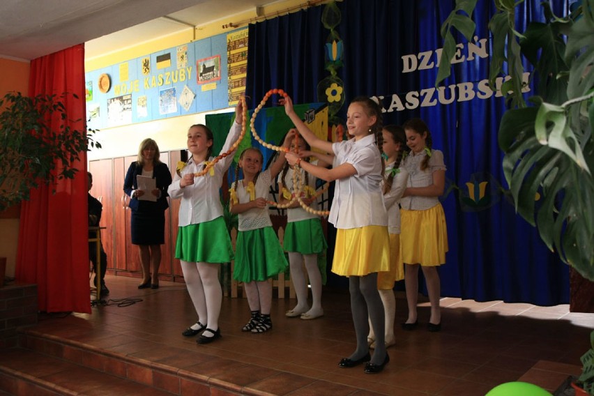 Dzień Kaszubski w Szkole Podstawowej w Mirachowie