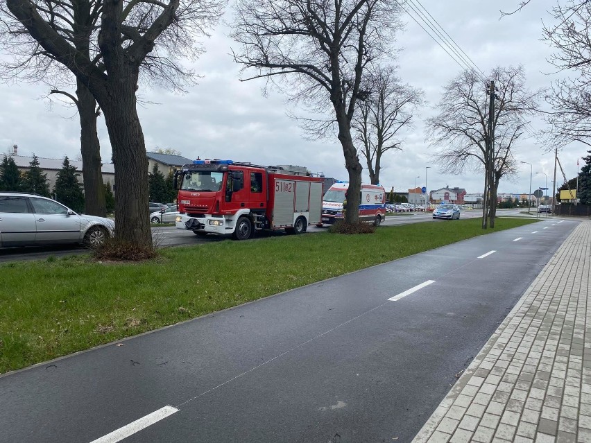 Uwaga! Zderzenie dwóch pojazdów na ul. Krzywoustego w Oleśnicy (ZDJĘCIA)