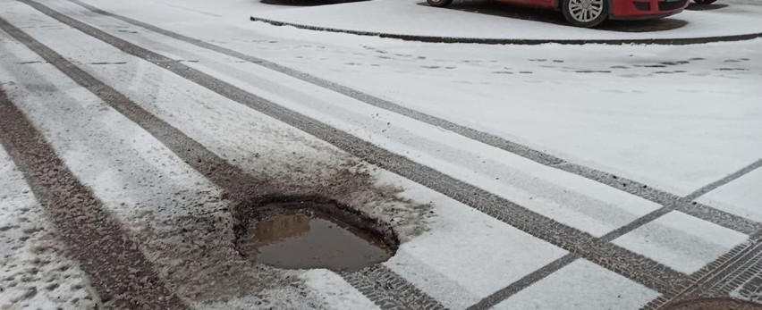 Dziury na ulicach Bełchatowa. Gdzie zgłaszać interwencje w tej sprawie?