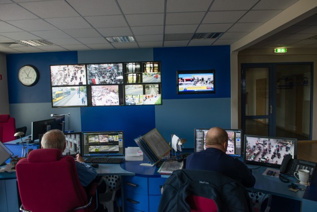 „Mózg” toruńskiej sieci monitoringu znajduje się w Centrum Zarządzania Kryzysowego przy ul. Legionów