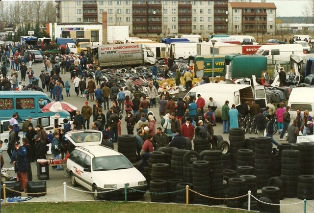 Kolorowe lata 90. w Lubinie