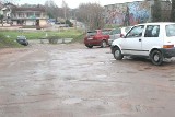 Dziurawe parkingi w centrum Mikołowa