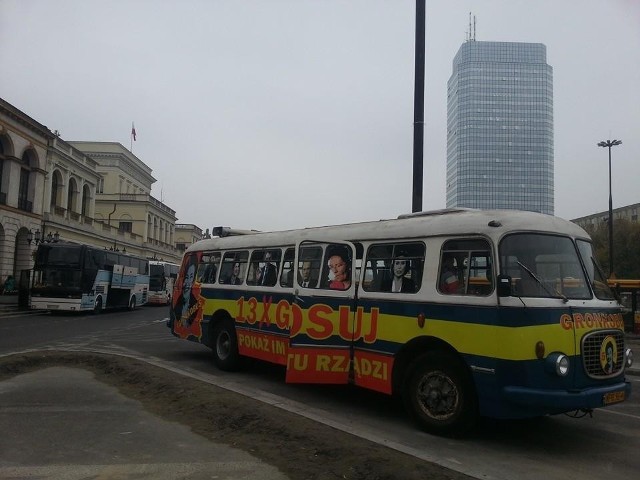 Gronkobus przez cały tydzień będzie jeździł ulicami stolicy